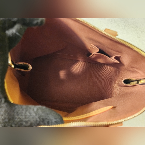 ❌️SOLD❌️ Louis Vuitton Monogram Alma PM Comes with strap - Picture 9 of 12